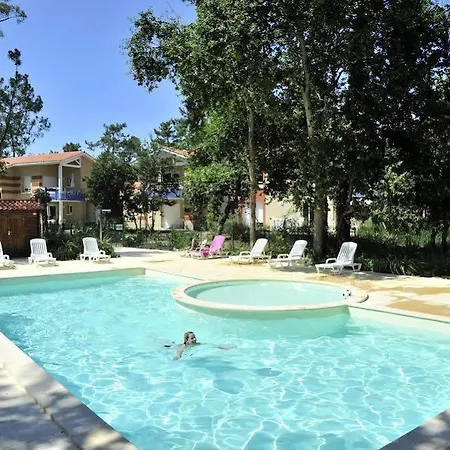Estivel - Marine Lägenhetshotell 3*